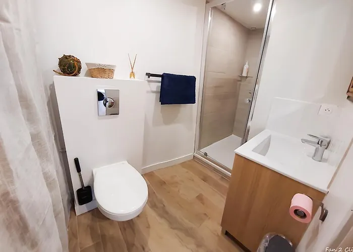 Дом отдыха La Coquille Sejour En Duo Confort Maisonnette De Bourg A - Situation Ideale Commerces & - Wifi Et Linge Inclus *