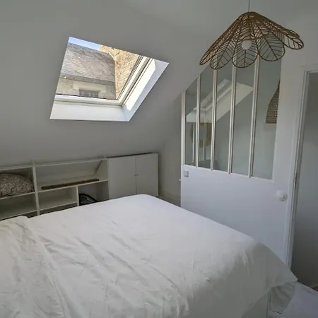 Maisonnette Plein Centre Bourg * Ouistreham